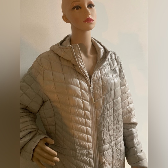 North Face mid-length coat Large - Picture 3 of 9